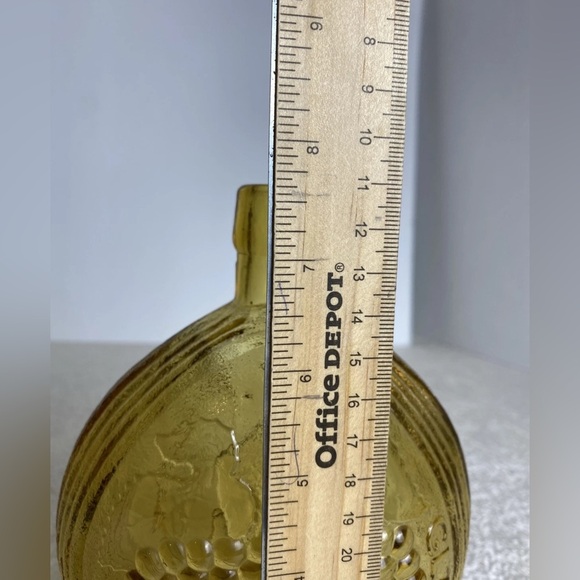 Vintage Green Amber Glass Embossed Grapes/ Eagle Collectible Flask Bottle Décor - Picture 8 of 11